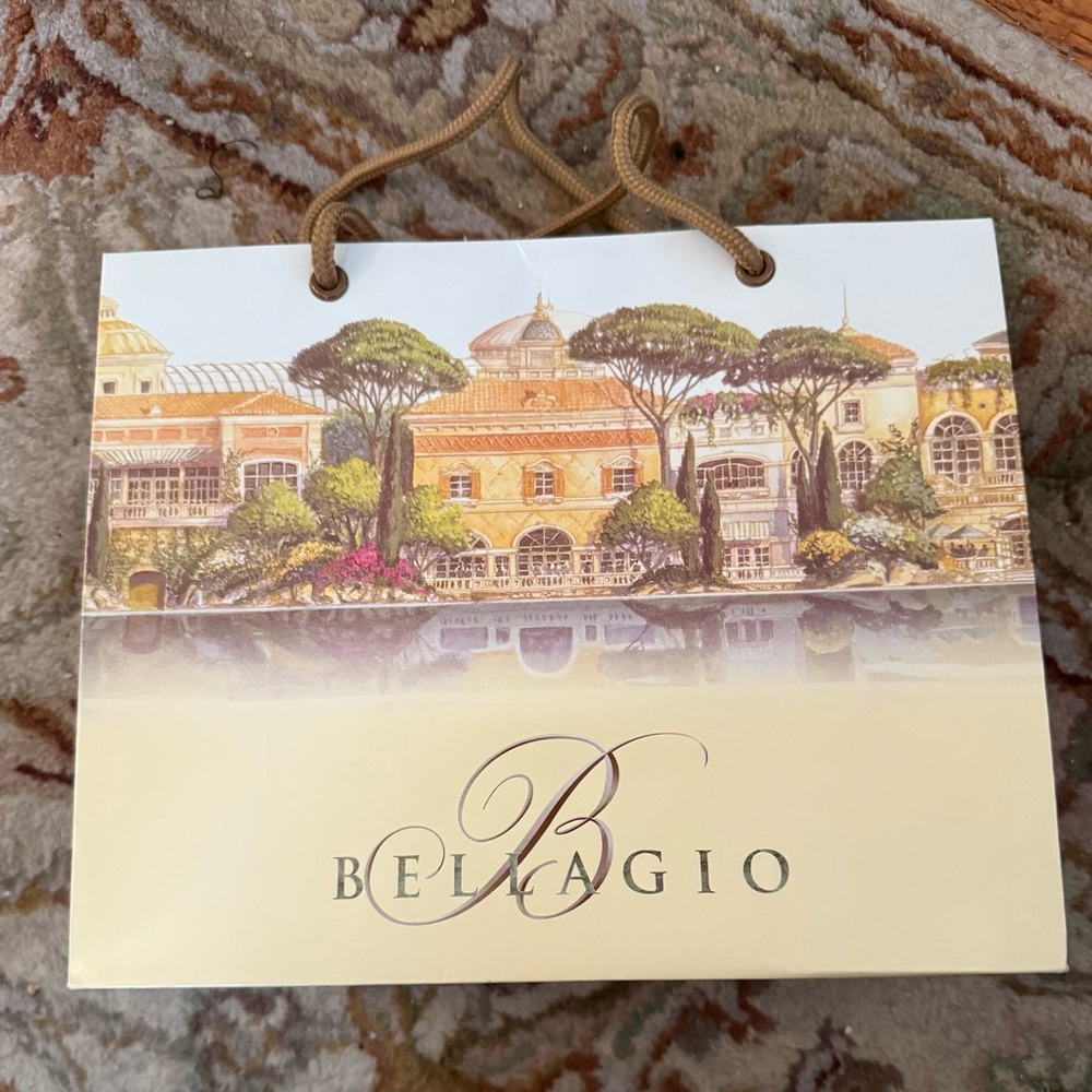 Bellagio paper shopping bag